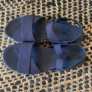 Women’s sketcher sandals